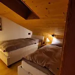 Chez Pewee, Beau Duplex En Ville, Parc Prive 아파트 Martigny