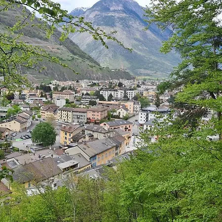 Daire Chez Pewee, Beau Duplex En Ville, Parc Prive Martigny