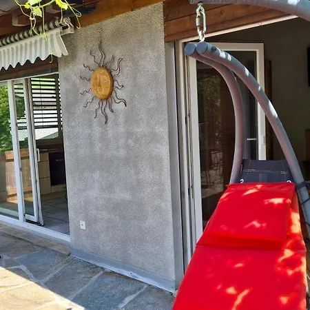 Chez Pewee, Beau Duplex En Ville, Parc Prive Appartement Martigny