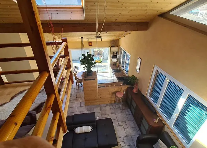 Apartamento Chez Pewee, Beau Duplex En Ville, Parc Prive Martigny
