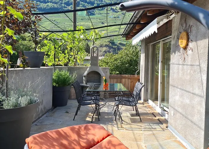Apartamento Chez Pewee, Beau Duplex En Ville, Parc Prive Martigny